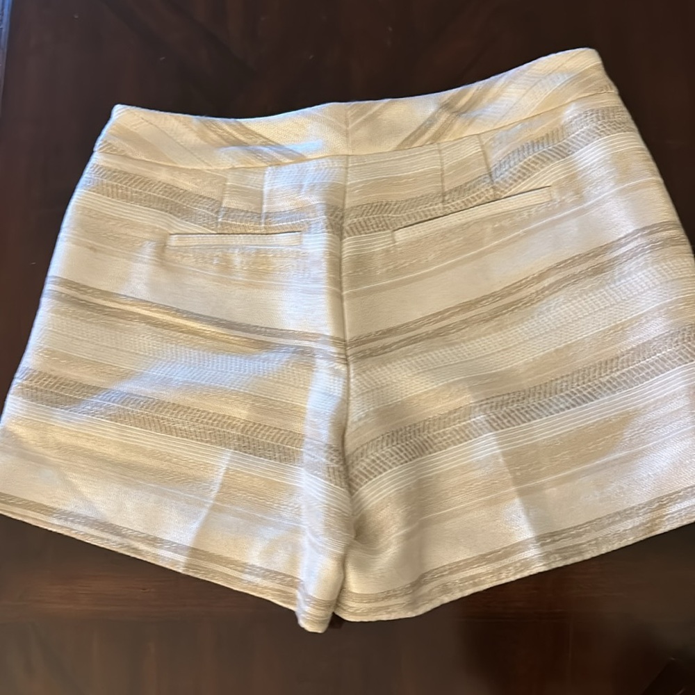 WhBM shorts 🌟 size 6
